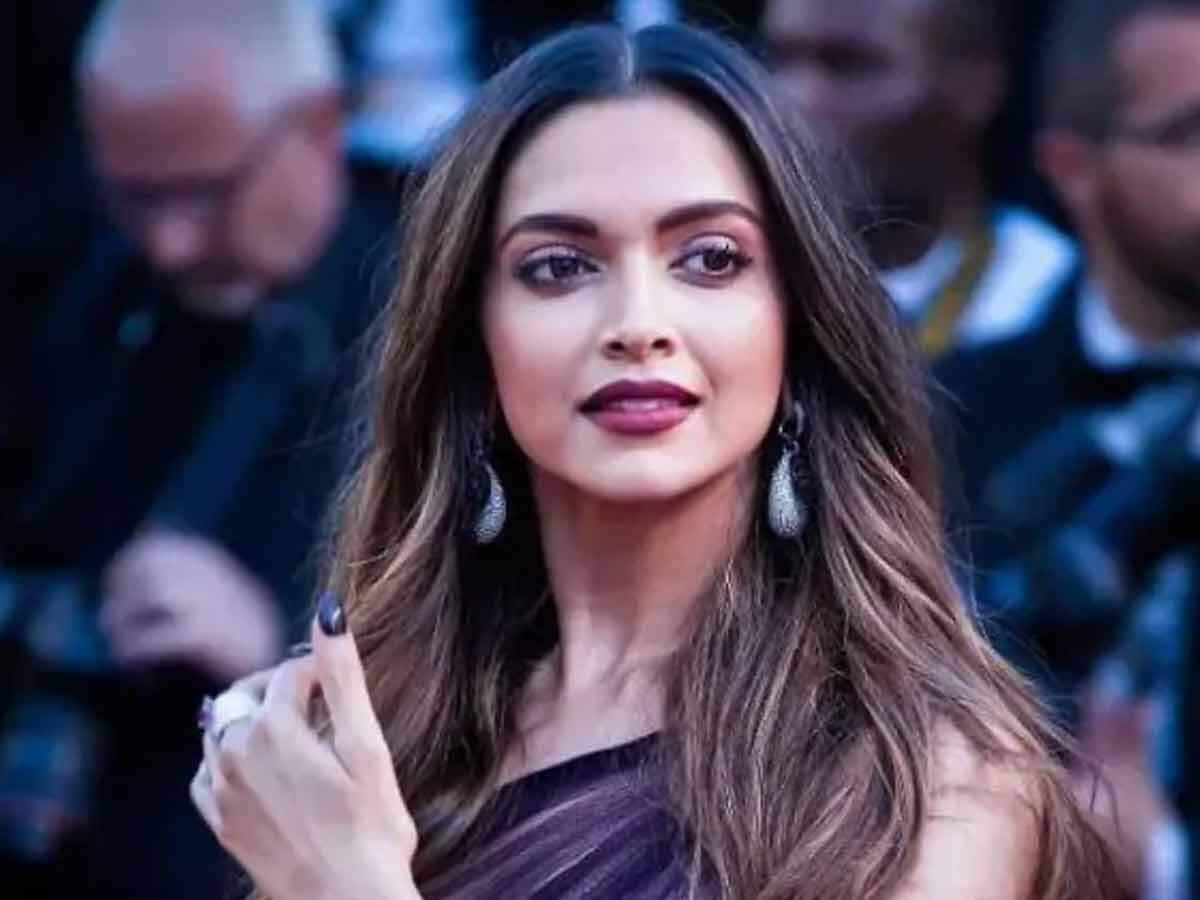 Deepika Padukone reveals people battling depression connected with her | Filmfare.com