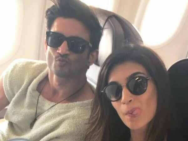 Kriti Sanon is a glam girl in stylish outfit as she flies with Varun Dhawan  to Ahmedabad to promote Bhediya: Watch video | Fashion Trends - Hindustan  Times