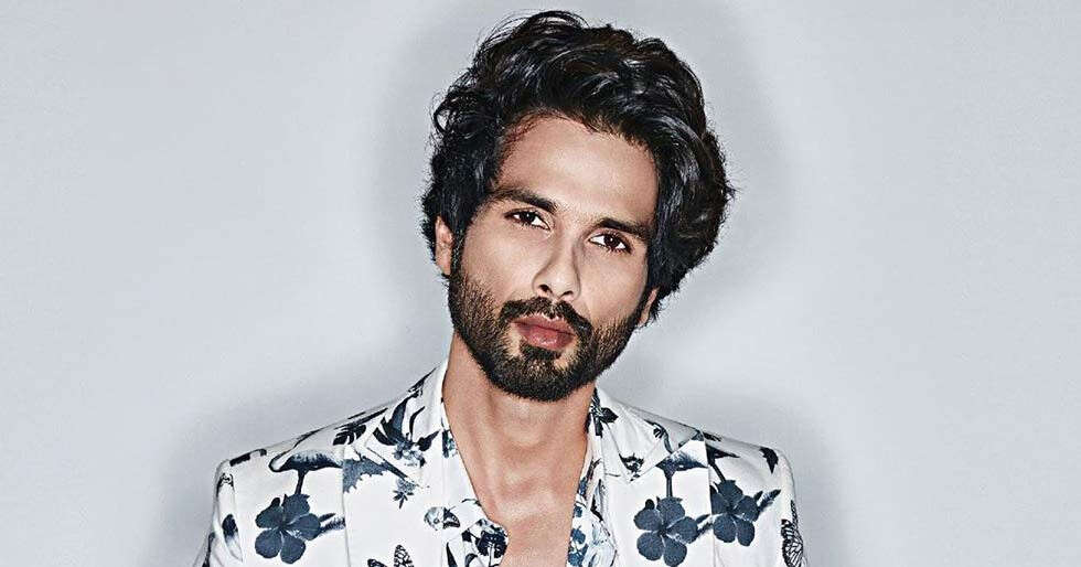 Shahid Kapoor Pays His Respects to the Martyrs, who Lost their Lives in ...