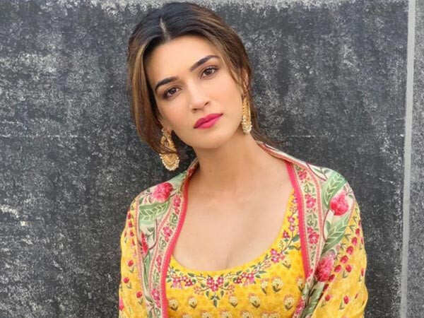 Kriti Sanon’s romantic poetry is too good to be missed | Filmfare.com