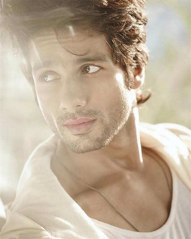 Since Shahid Kapoor has completed 20 years in the industry, which is your  favourite role of his? : r/BollyBlindsNGossip