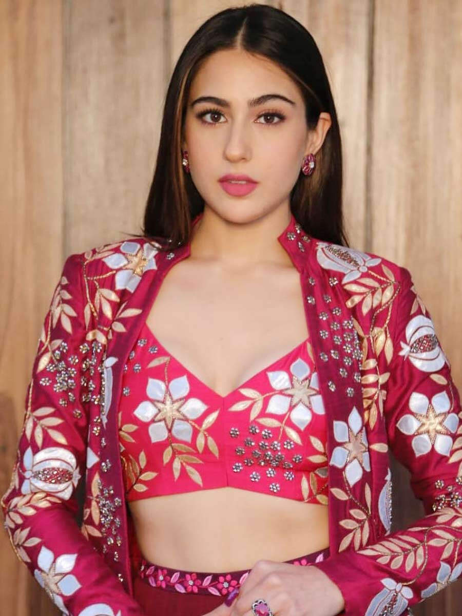 Sara Ali Khan Vicky Kaushal