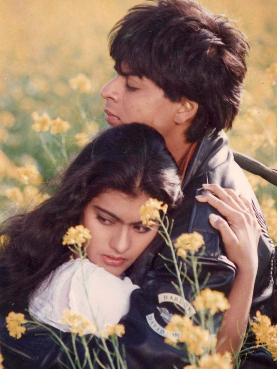 Shah Rukh Khan Movie Dilwale Dulhaiya Le Jayenge 1995