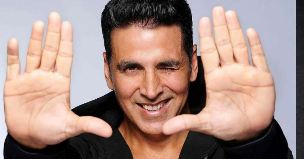 With eight films already in the pipeline, Akshay Kumar signs up Mudassar  Aziz's comedy