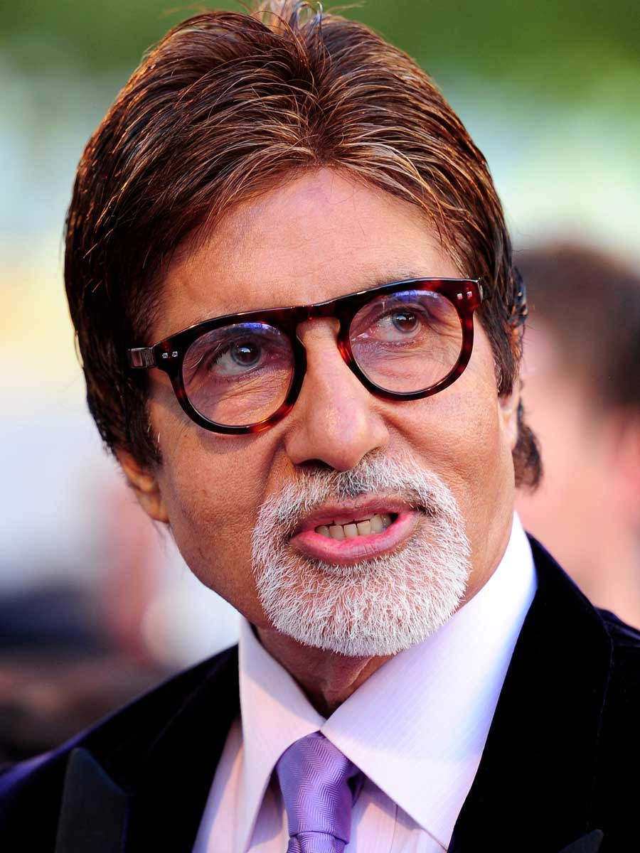 What is Amitabh Bachchan doing in Farhan Akhtar's Wazir? | India.com