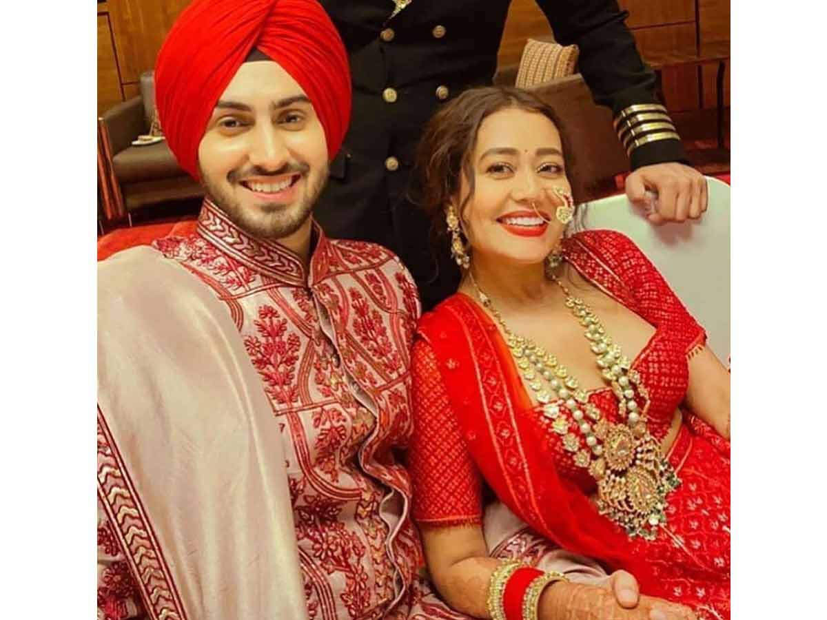 Neha Kakkar and Rohanpreet Singh's Haldi Ceremony: Bright and Sunny, the  Duo Looks Radiant in their Yellow Outfits (View Pics)