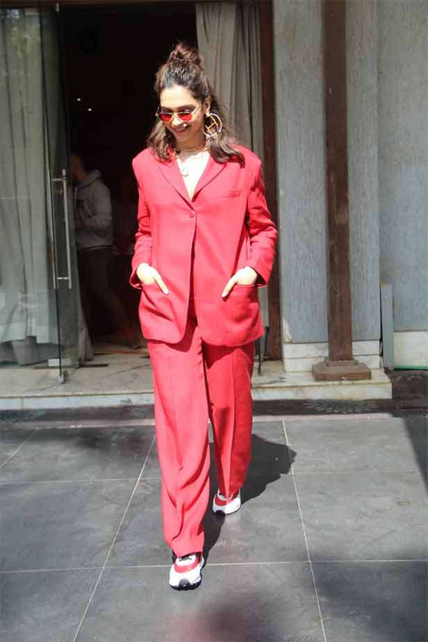 Deepika Padukone Raises Winter Fashion Quotient In A Monotone Look