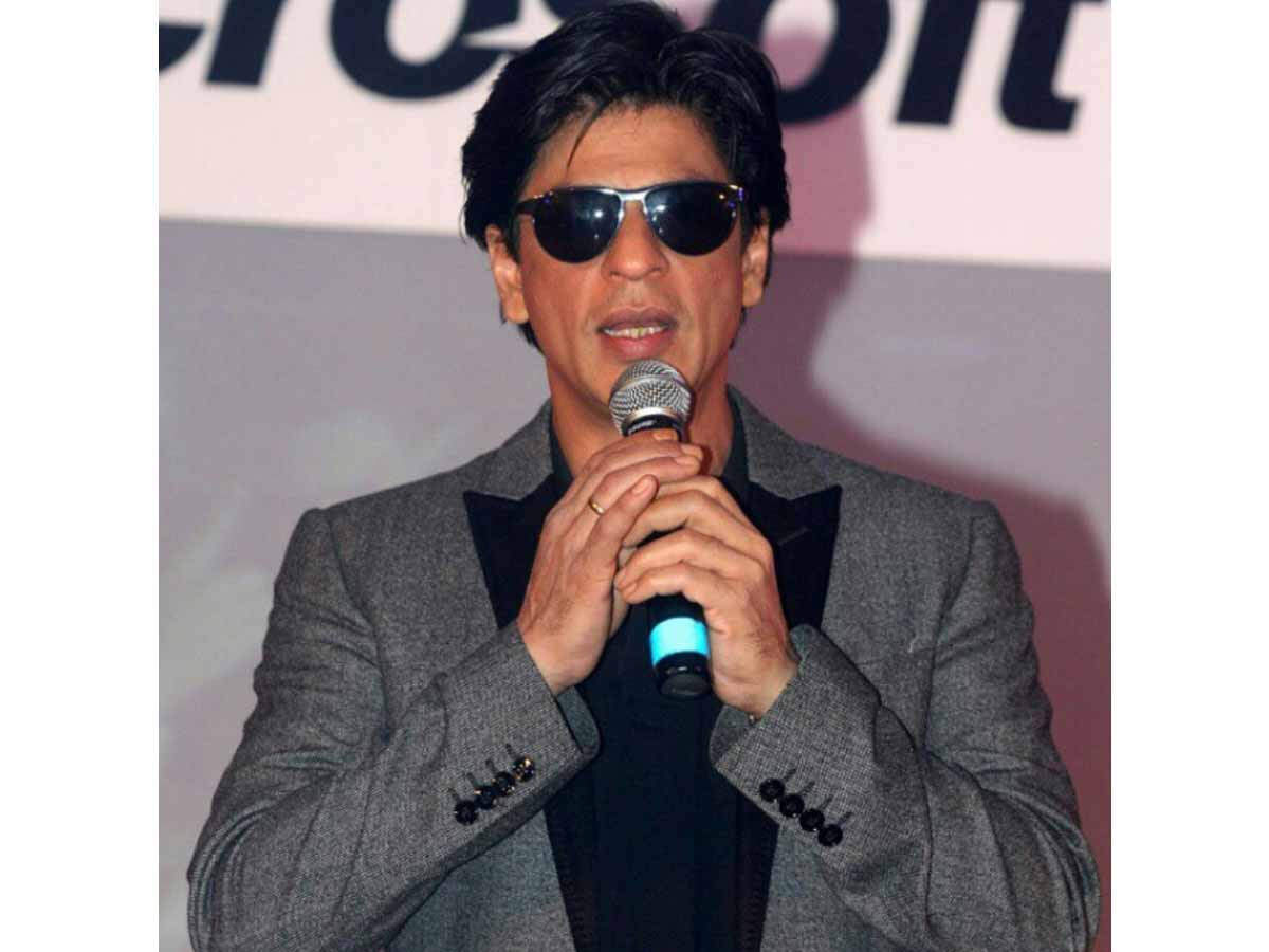 Shah Rukh Khan has been in the business of movies for three decades now. He has remained relevant all these years and has given the audience several memorable movies, characters, dialogues and songs. The actor is loved by millions of people across the globe. SRK owns a luxurious home in Mumbai called Mannat, but apart from that, his holiday home in Alibaug which he usually uses for partying and for quick getaways with his family is also drool-worthy. The holiday home spreads across 19,960 square meters and has a private helipad. The actor, as well as his friends, are seen landing there quite often. The white interiors, wooden furniture and open decks add to the feel of the holiday home and give off the sheen of ultimate luxury.