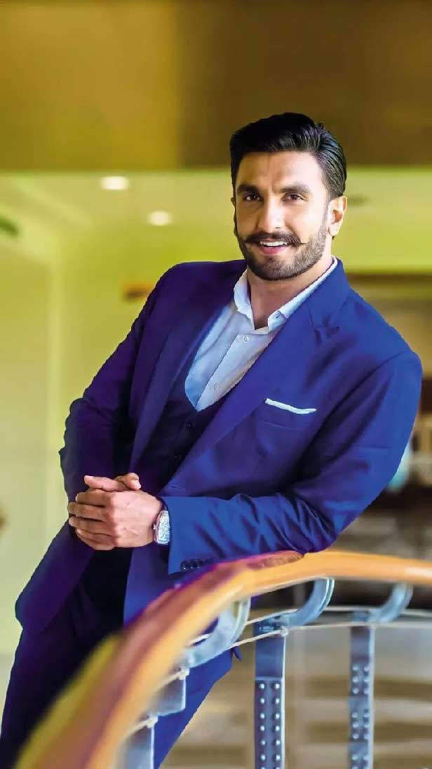 Bollywood stars who left their jobs to pursue a career in acting