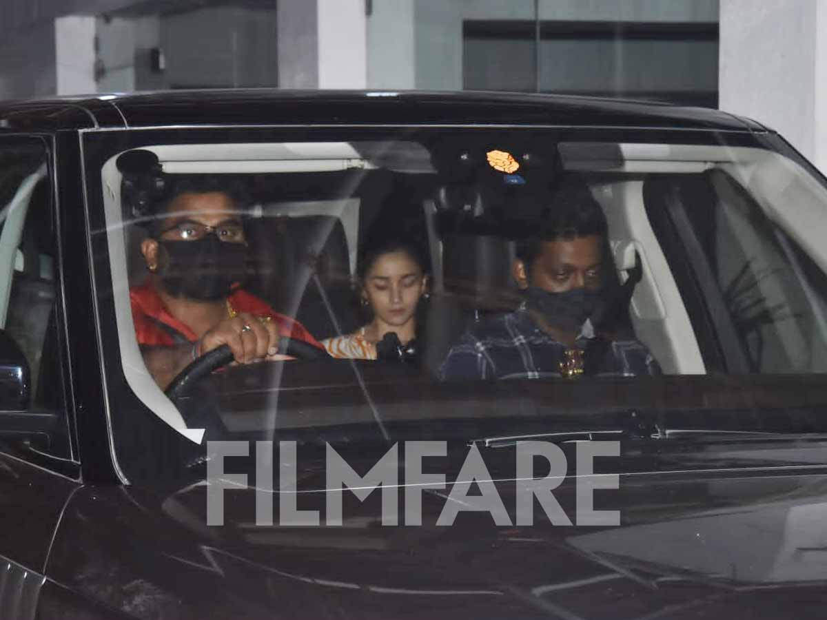 Brahmastra': Ranbir Kapoor and Alia Bhatt snapped at a dubbing studio in  Mumbai; view pictures