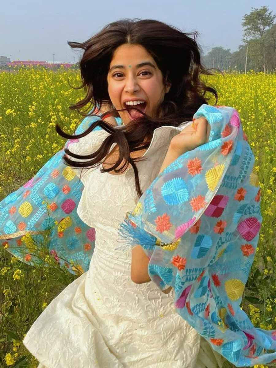 Janhvi Kapoor Starts Shooting For Her Next Film Titled Mili Filmfare Com