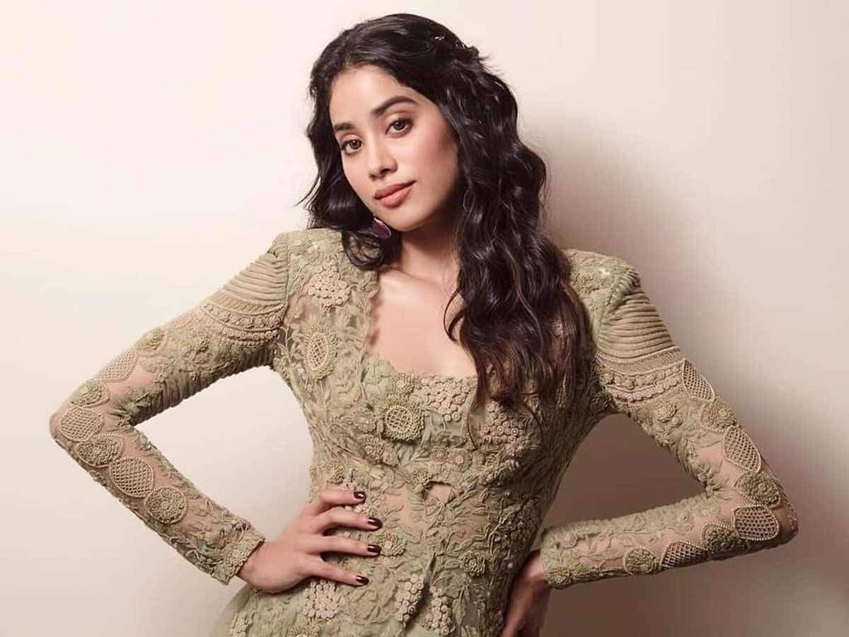 Janhvi Kapoor Helen
