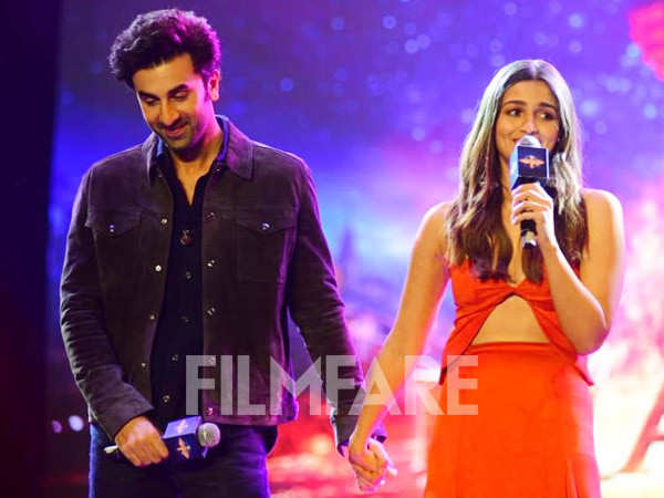 Ranbir Kapoor gets questioned about his marriage with Alia Bhatt or 'someone else'