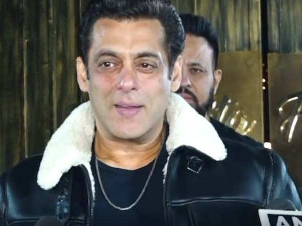 Salman Khan talks about the snake-biting incident