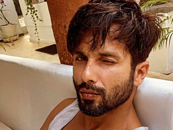 Shahid Kapoor’s sexy selfie and a witty caption are just perfect