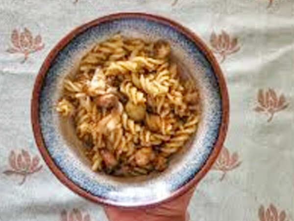 Throwback to when Richa Chadha cooked some vegan pesto fusilli