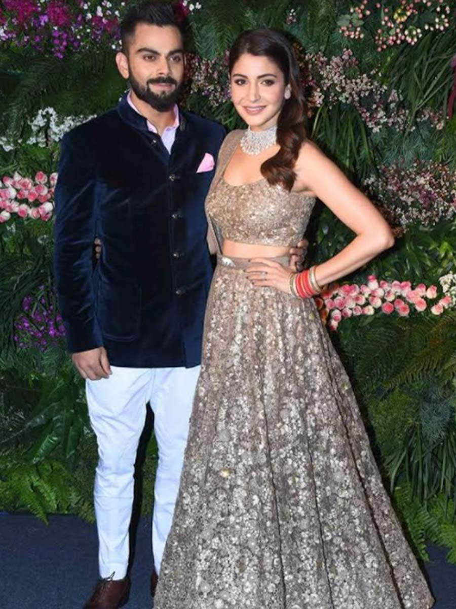 Anushka sharma outlet in wedding dress