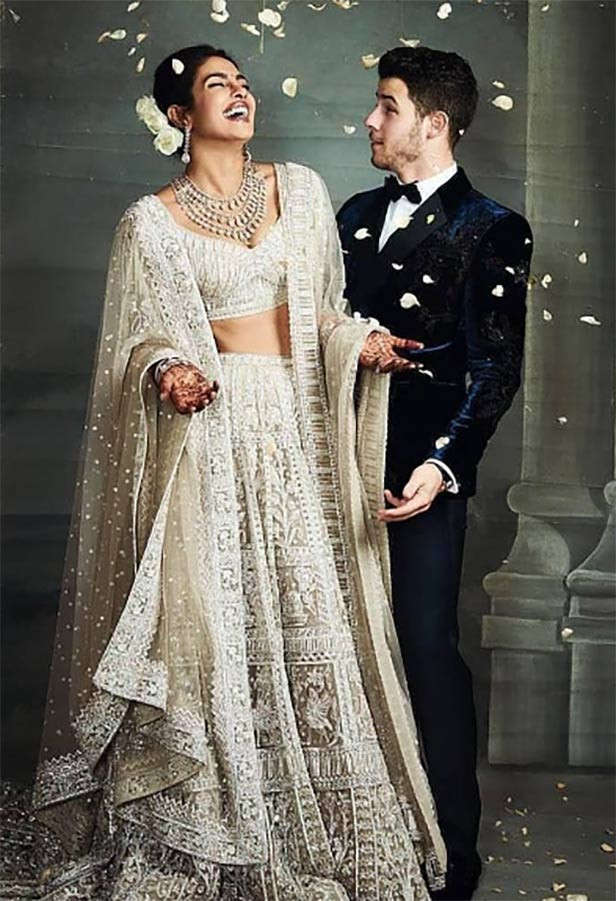 Priyanka Chopra Wedding Lehenga, 9000 Velvet