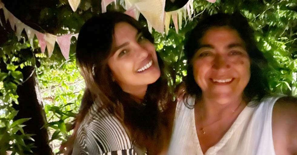 Priyanka Chopra Jonas feels homesick, filmmaker Gurinder Chadha calls her home for Punjabi dinner - Vimarsana News