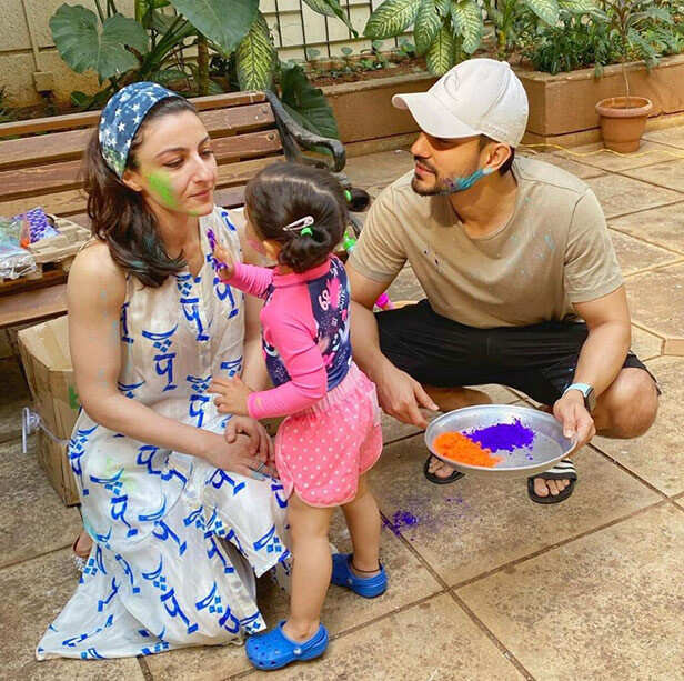 Best Pictures of stars playing Holi from last year