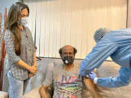 Picture: Rajinikanth takes the second dose of the vaccine