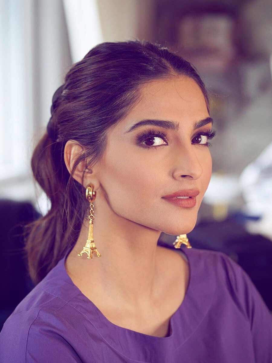 Sonam Kapoor Lists Organisations One Can Donate To During The COVID Crisis  | Filmfare.com