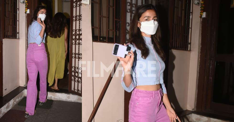 Alia Bhatt clicked in Bandra looking cute as ever