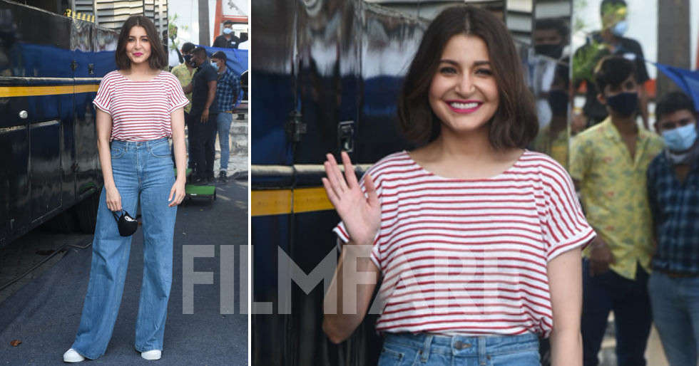 Pictures: Anushka Sharma is all smiles for the paparazzi