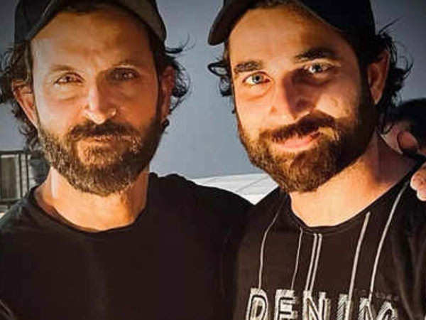 Hrithik Roshan poses with his body double on the sets of Vikram Vedha