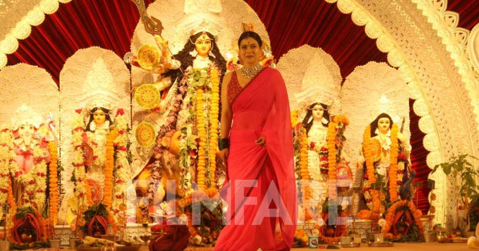 Photos and video of Kajol attending Durga Puja at a pandal