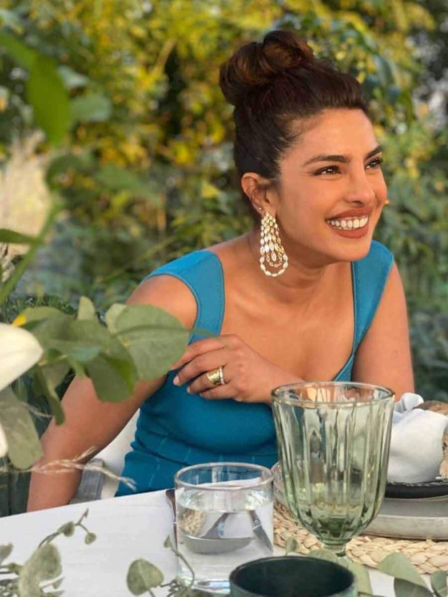 Priyanka Chopra Jonas opens up concerning the time when she was made body-conscious Priyanka Chopra Jonas opens up concerning the time when she was made body-conscious Priyanka Chopra Jonas