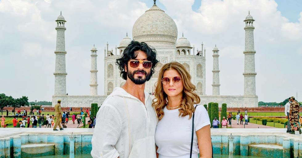 Here’s how Vidyut Jammwal proposed to Nandita Mahtani in Agra