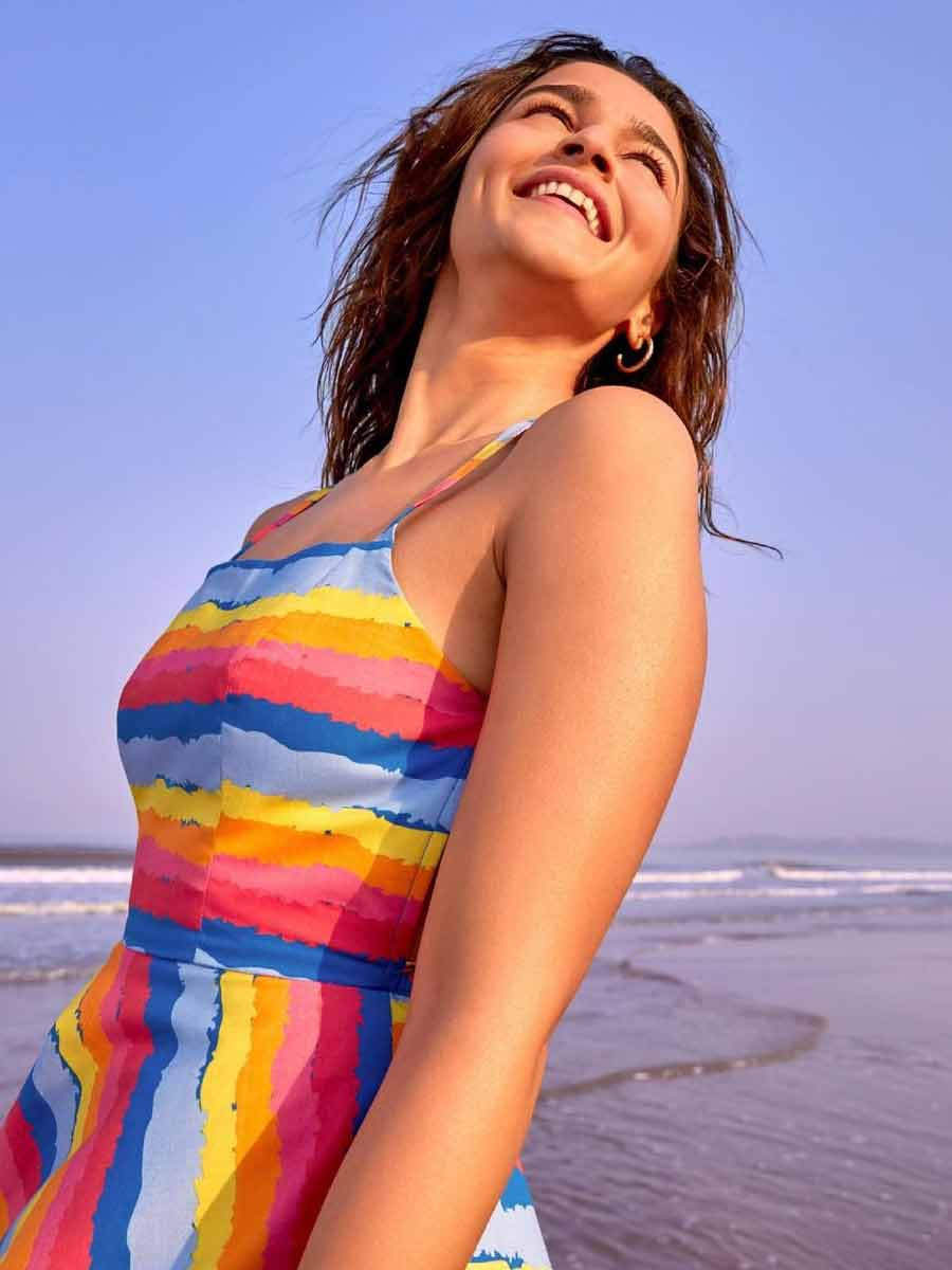 Alia Bhatt in beach wear.