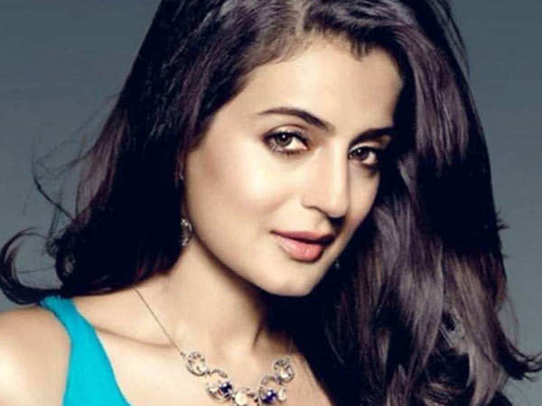 Ameesha Patel says she feared for her life at event. Organiser files police complaint against her