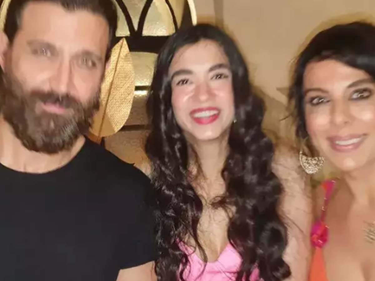 Pooja Bedi is delighted that both Hrithik and Sussanne have found love again