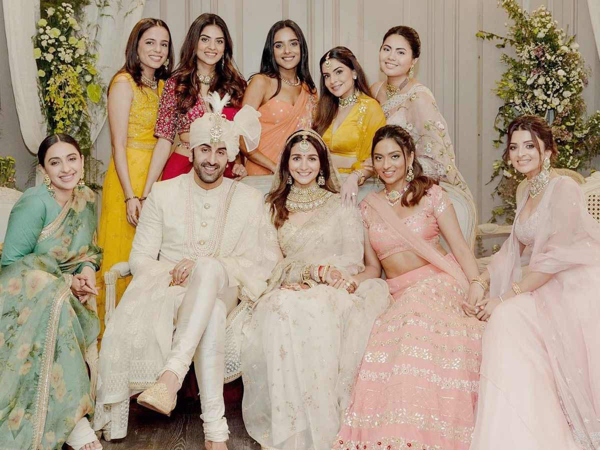 All about Alia Bhatt and Ranbir Kapoor's stylish wedding looks | Times of  India