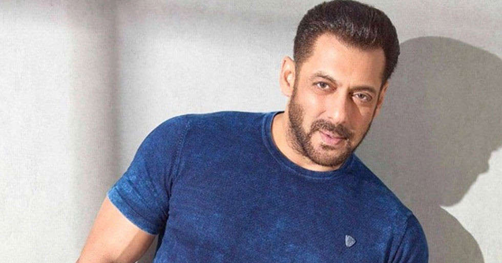 Salman Khan summoned to the Bombay High Court in a journalist phone snatching incident