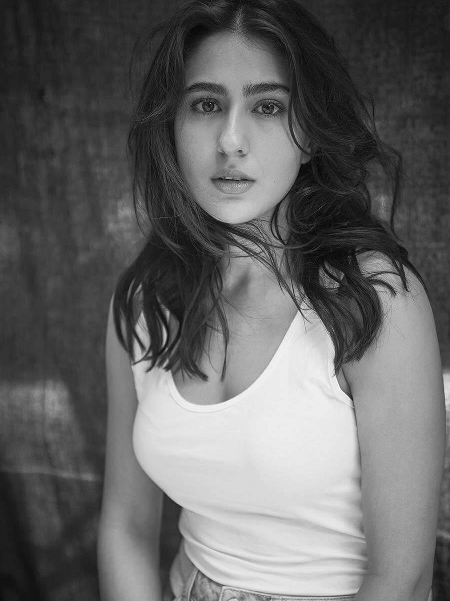 Sara Ali Khan balck and white photograph.