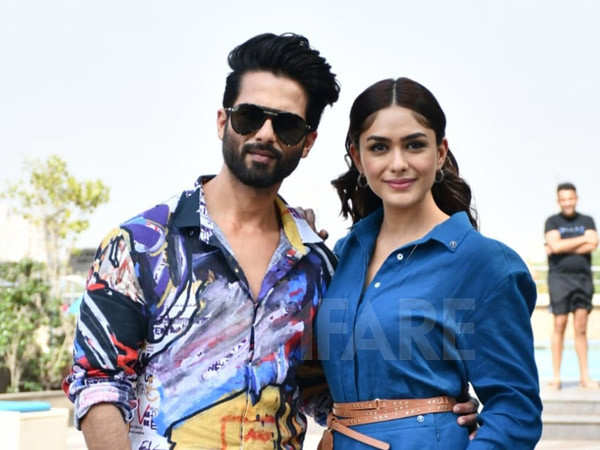 Shahid Kapoor and Mrunal Thakur in Delhi for Jersey promotions |  Filmfare.com
