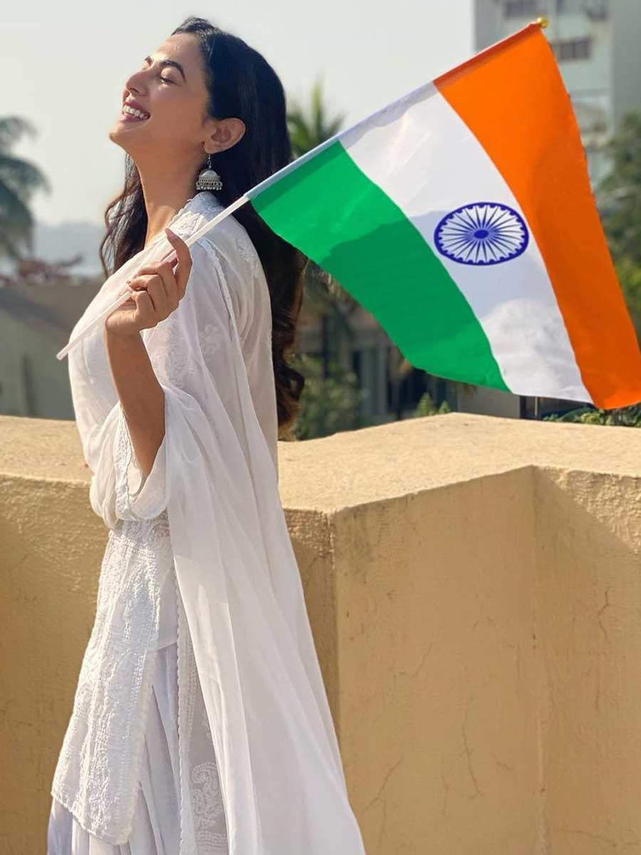 Sonal Chauhan officially joins the cast of Adipurush