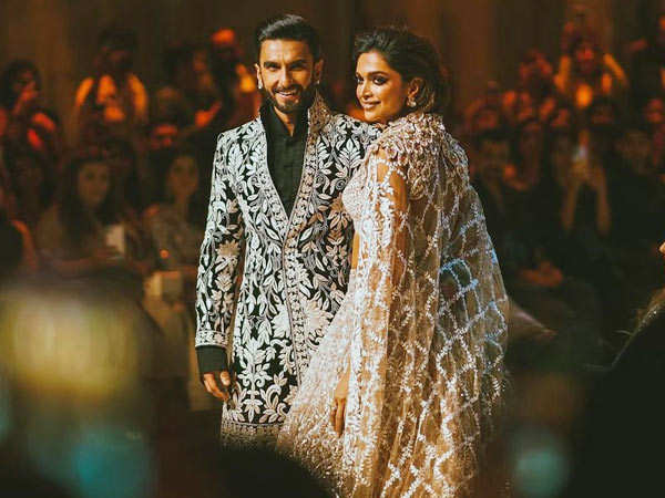 Inside pics of Deepika Padukone and Ranveer Singh from Manish Malhotra's show are dreamy