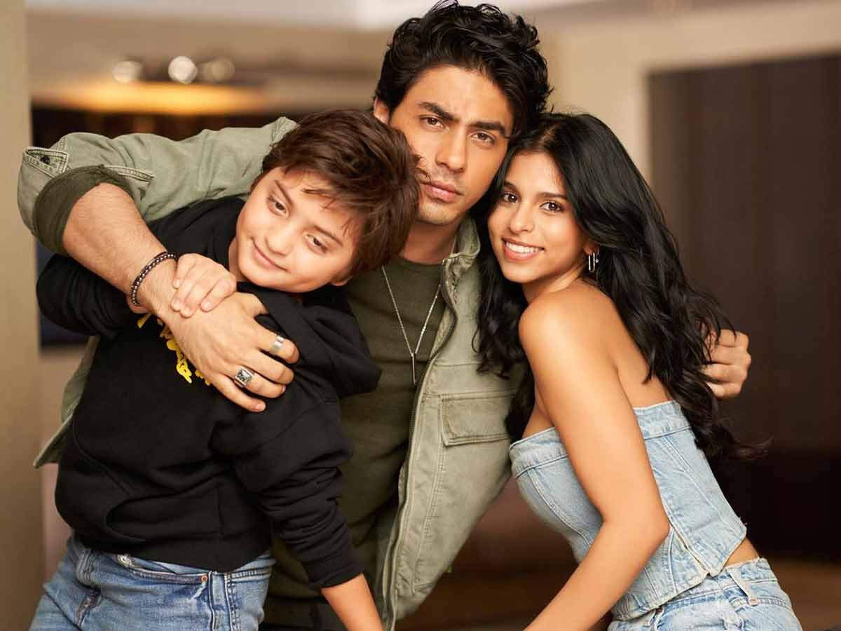 shahrukh khan and his family 2022