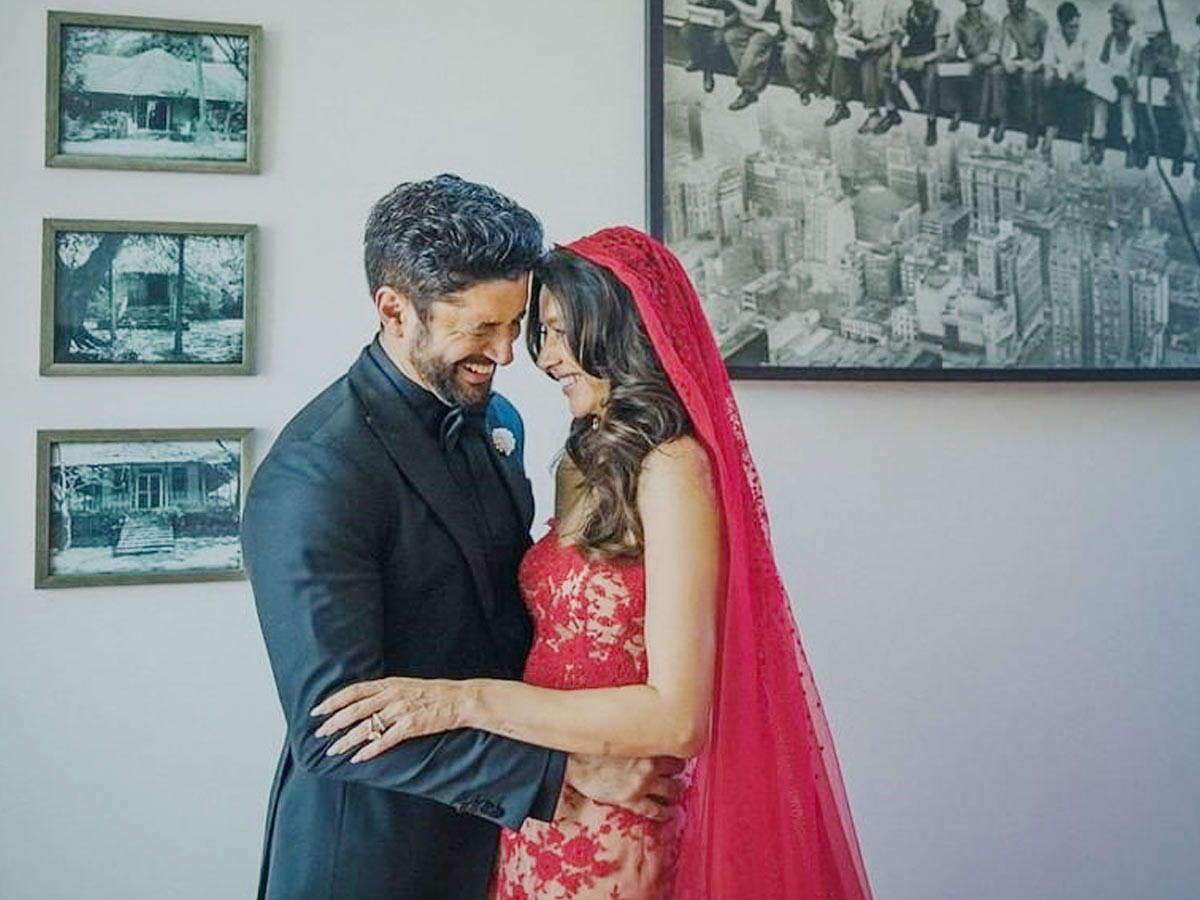 Farhan Akhtar and Shibani post Marriage picture.