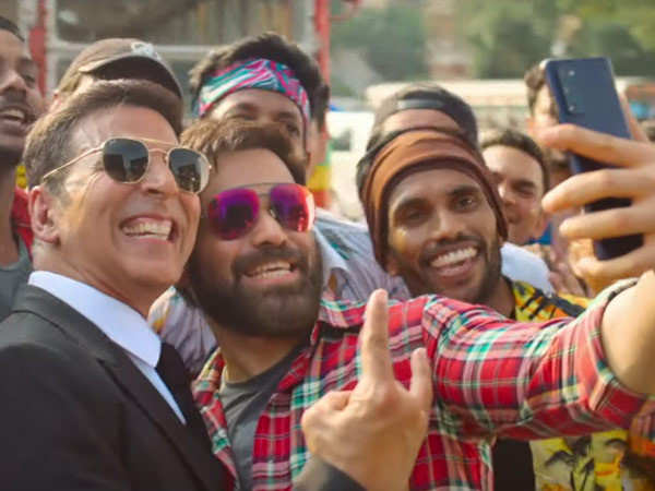 Here’s the first look of Akshay Kumar and Emraan Hashmi’s Selfiee