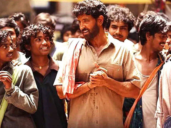 Hrithik Roshan dances with Super 30 cast in this throwback video to a Bhojpuri song