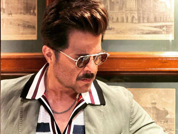 Anil Kapoor clocks 39 years in Bollywood, shares adorable social media post