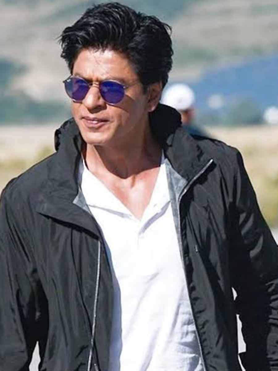 Shah Rukh Khan test covid positive.