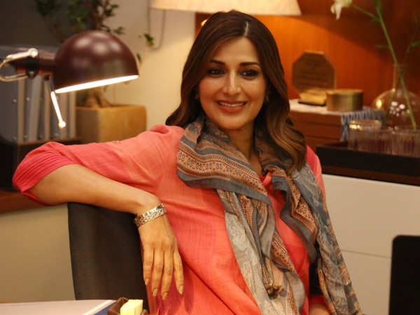 Sonali Bendre on The Broken News, the power of social media and the noise that comes with it