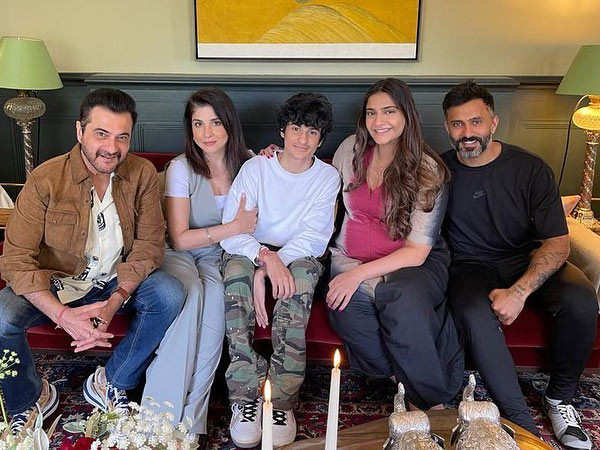 Sonam Kapoor Ahuja hosts Sanjay and Maheep Kapoor for lunch in London
