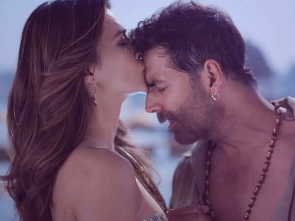 Akshay Kumar-Kriti Sanon portray Bachchhan Paandey's caring side in new song Meri Jaan, Meri Jaan